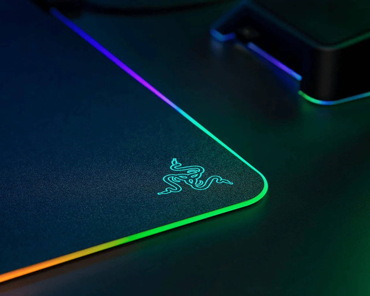 Razer Firefly RGB Micro Texture Mouse Pads - Image 4