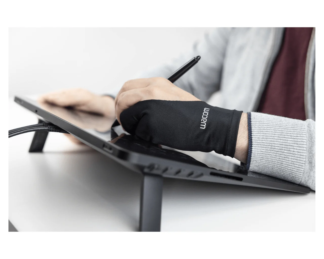 Wacom Drawing Glove - Image 2